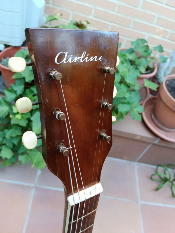 Airline archtop made in USA 1960s (también cambio)