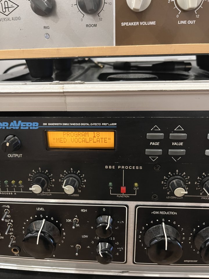 Alesis Quadraverb de segunda mano · Foto 2 de 4 · Barcelona · 195 €