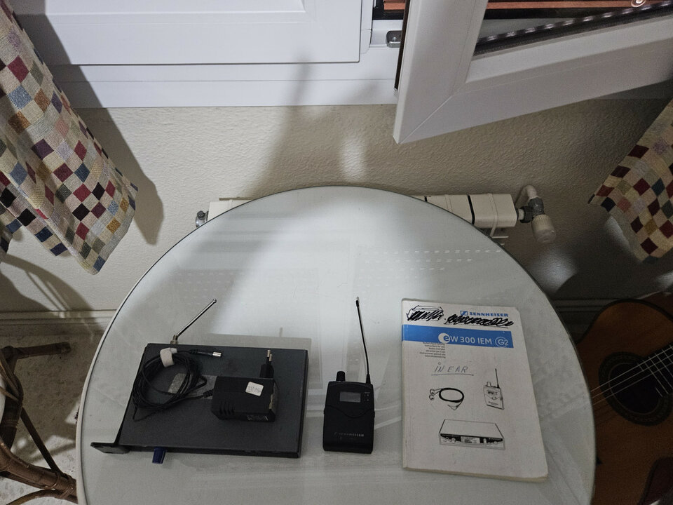 SENNHEISER ew 300 IEM G2