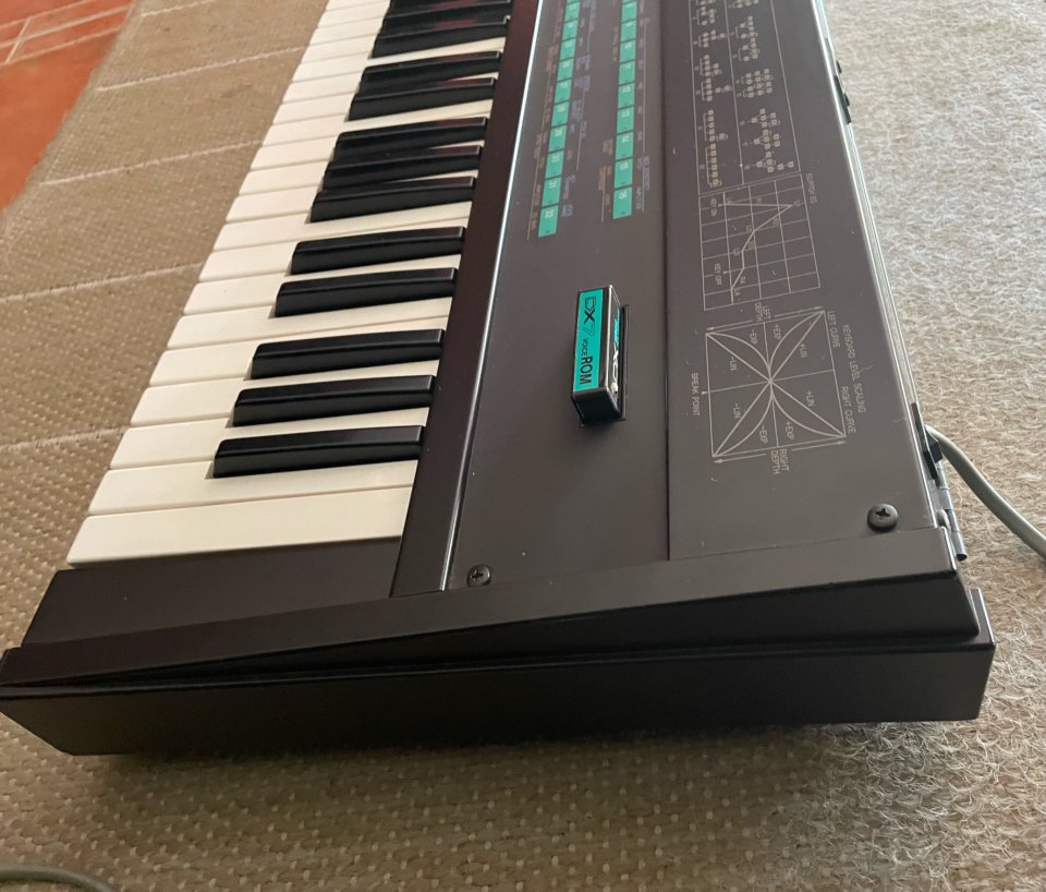 Yamaha DX7 de segunda mano · Foto 6 de 10 · Toledo · 690 €