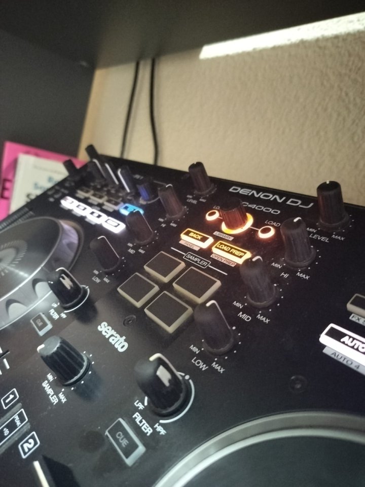 Denon MC4000 Precio negociable de segunda mano · Foto 5 de 7 · Madrid · 300 €