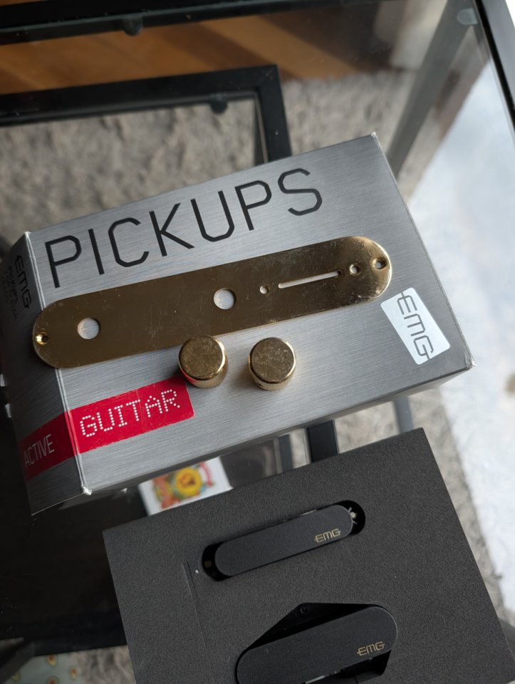 Set emg telecaster de segunda mano · Foto 3 de 3 · Madrid · 90 €