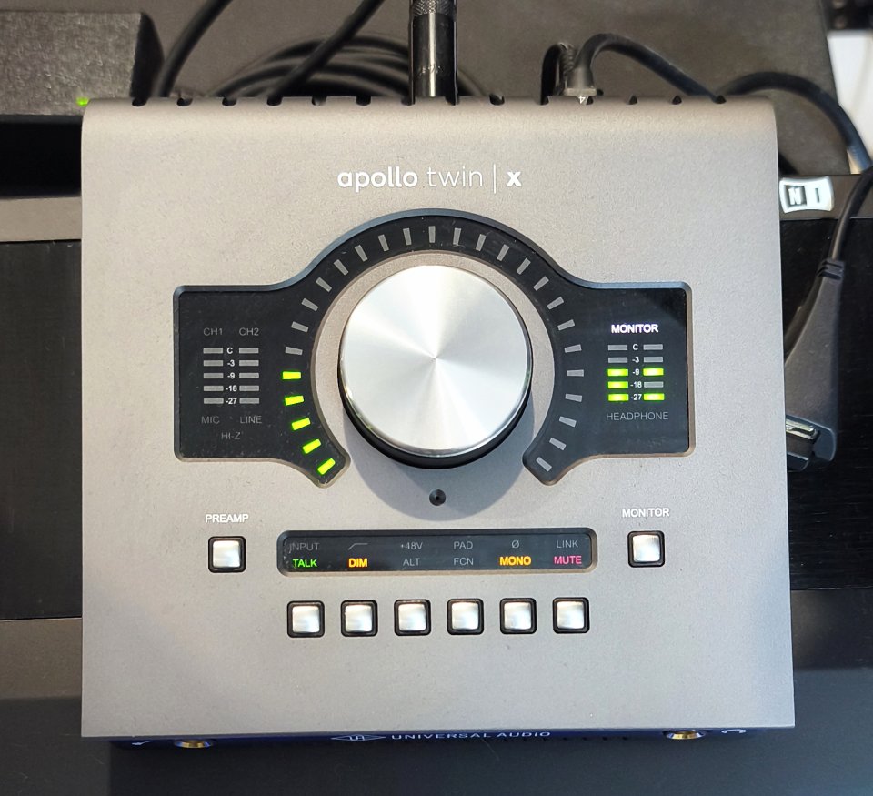 Universal Audio Apollo Twin X + Sphere DLX Modeling Microphone de segunda mano · Foto 1 de 3 · SC Tenerife · 1450 €