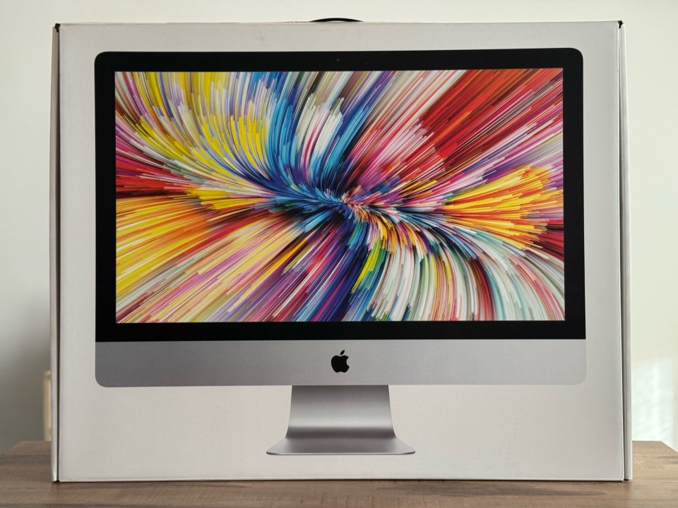 iMac 27” 5K 2020 i7 + Teclado/Ratón + Caja