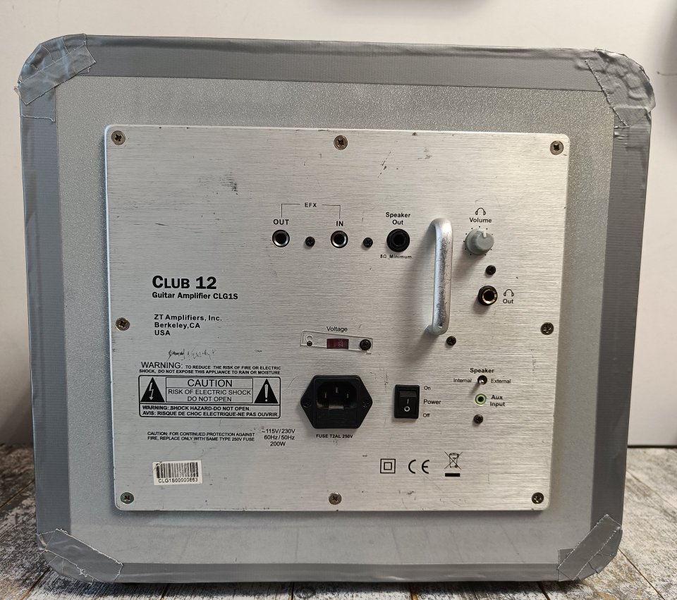 Amplificador ZT CLUB 1x12 200W de segunda mano · Foto 4 de 7 · Zaragoza · 390 €