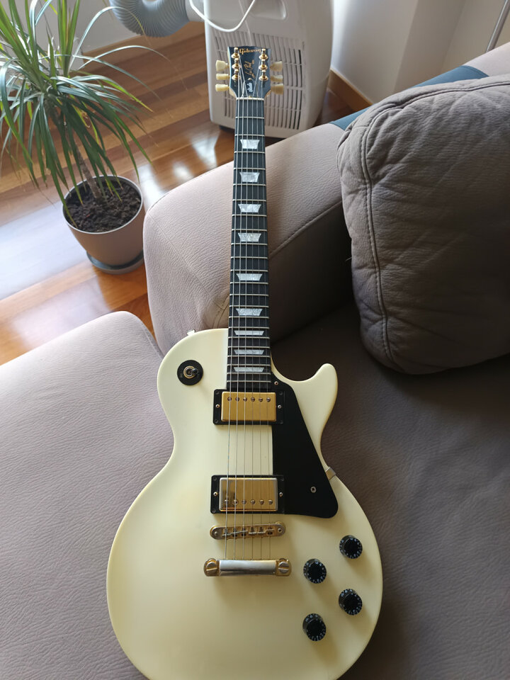 Gibson les paul studio Alpine White 2008