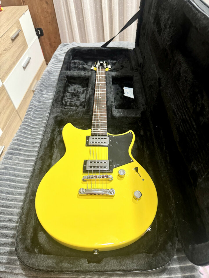 YAMAHA REVSTAR RS320  yellow  (reservada)