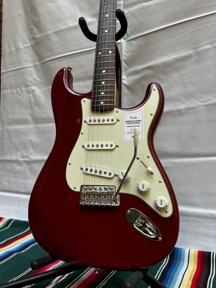 Fender Stratocaster Traditional 60s Aged Dakota Red de segunda mano · Foto 1 de 7 · Madrid · 980 €