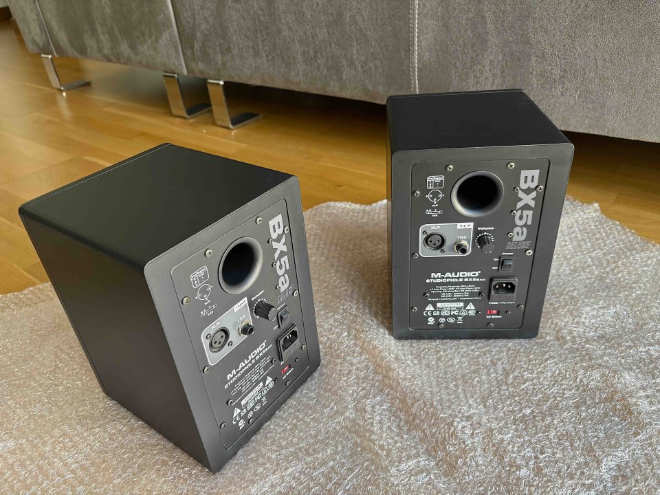 Monitores M-Audio BX5a DeLuxe. de segunda mano · Foto 2 de 4 · Toledo · 145 €