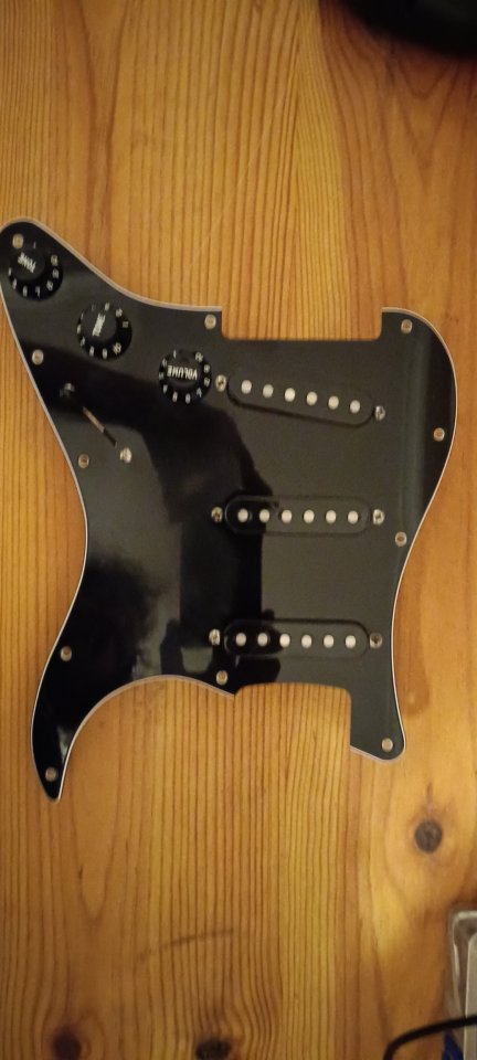 Set completo Fender de segunda mano · Foto 1 de 10 · Madrid · 150 €