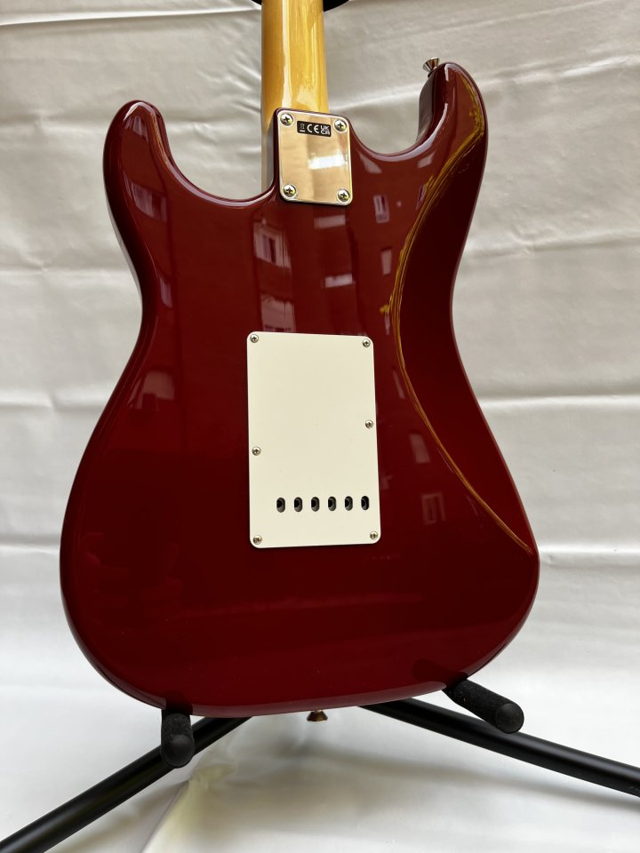 Fender Stratocaster Traditional 60s Aged Dakota Red de segunda mano · Foto 4 de 7 · Madrid · 980 €