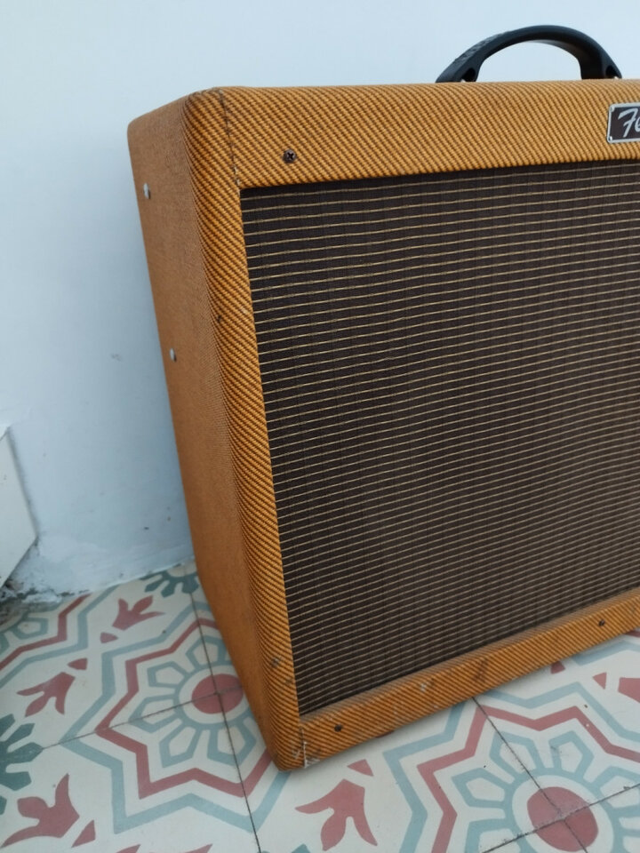 Fender Blues Deluxe Reissue con Cannabis Rex