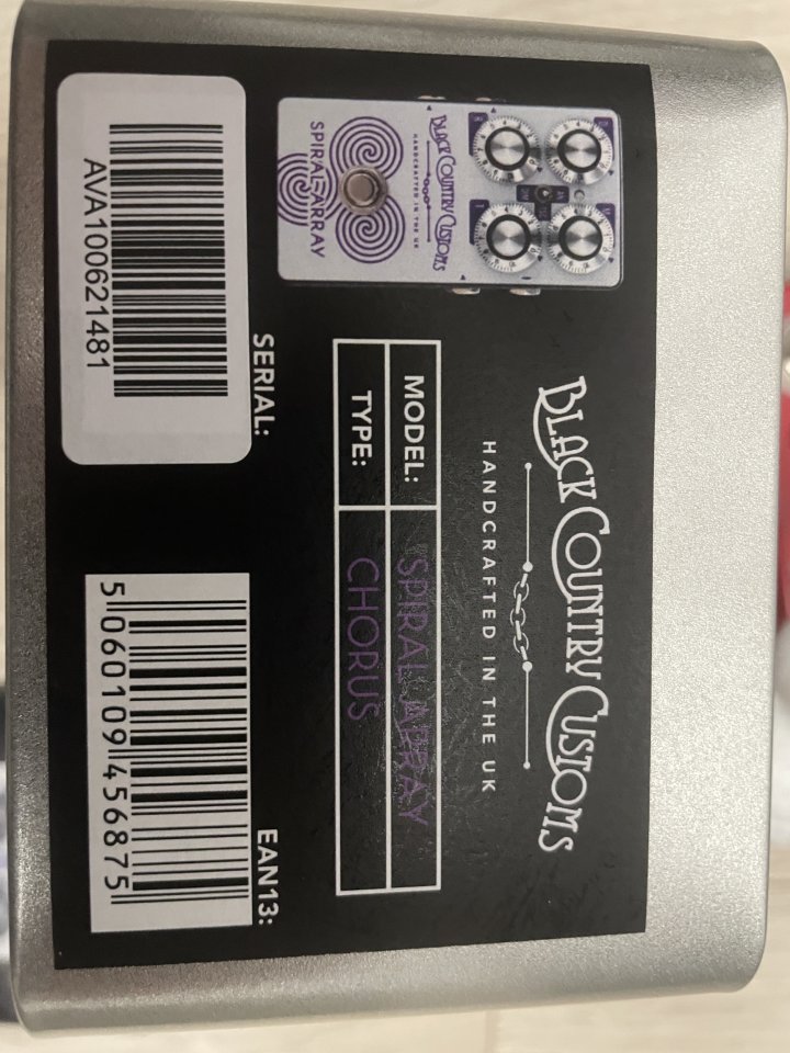 Black Country Customs Spiral Array Chorus de segunda mano · Foto 4 de 5 · Girona · 120 €