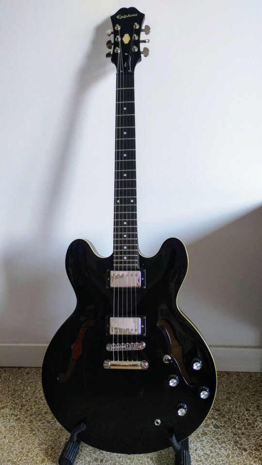 Epiphone E335 dot