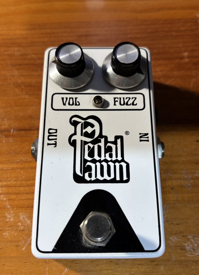 Pedal Pawn Fuzz de segunda mano · Foto 1 de 7 · A Coruña · 165 €