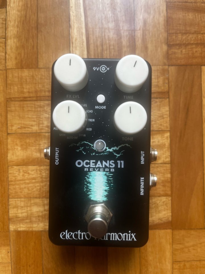 Electro-Harmonix Oceans 11 Reverb de segunda mano · Foto 1 de 3 · Burgos · 110 €