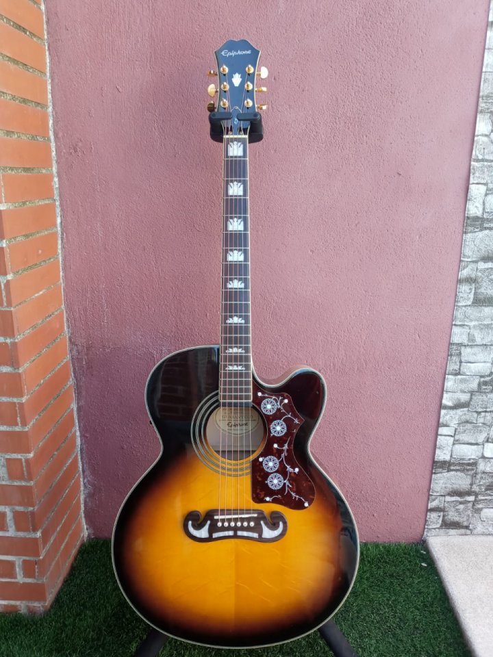 Epiphone EJ 200 SCE/VS + estuche de segunda mano · Foto 1 de 6 · Sevilla · 325 €