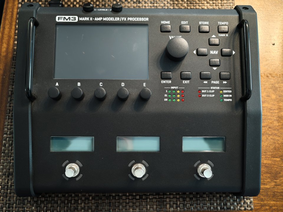 Fractal Audio FM3 Mark II Turbo + Cab packs & IRs extra de segunda mano · Foto 4 de 4 · Madrid · 1099 €