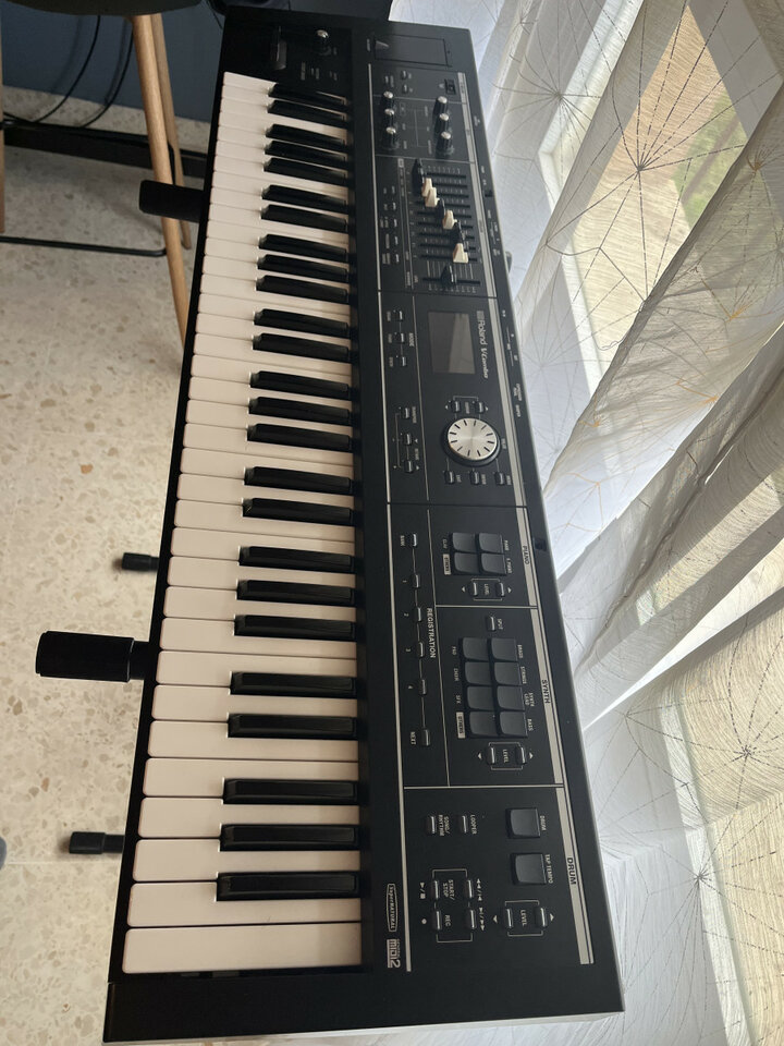 Roland VR-09 de segunda mano · Foto 2 de 2 · Cádiz · 490 €