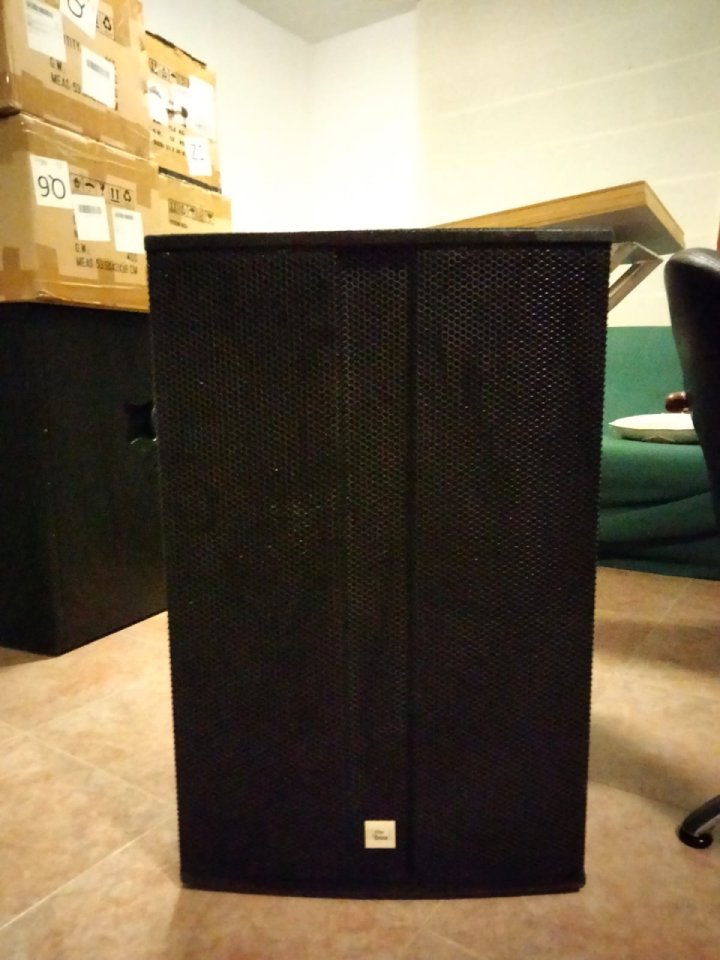 The box pro Achat 118 A - Subwoofer Activo