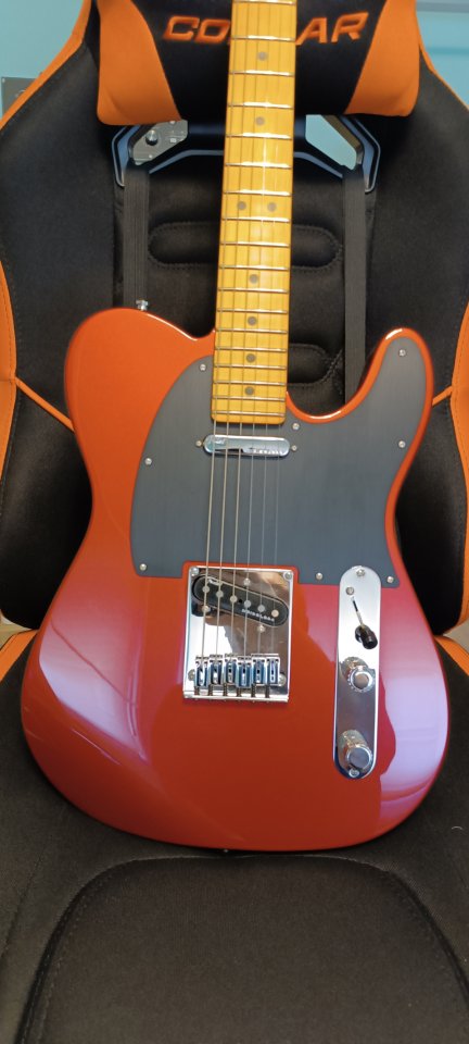 Fender Telecaster ULTRA II SINISTER RED