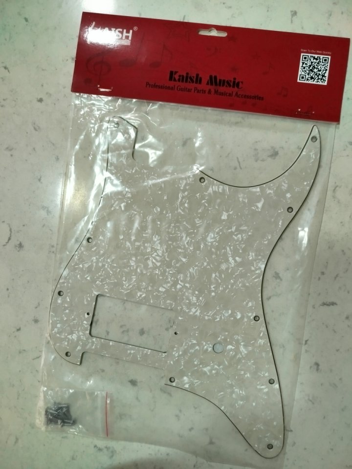 Golpeadores Pickguards stratocaster de segunda mano · Foto 1 de 3 · Bizkaia · 10 €