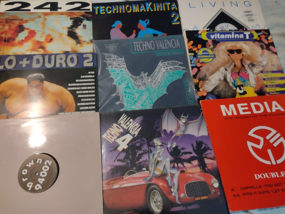 REBAJADO LOTE La Ruta Remember - Más Regalo de segunda mano · Foto 3 de 3 · Barcelona · 170 €