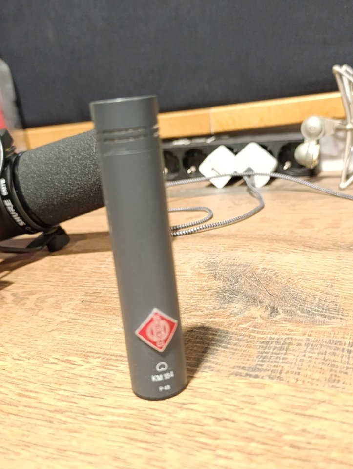 Neumann 184
