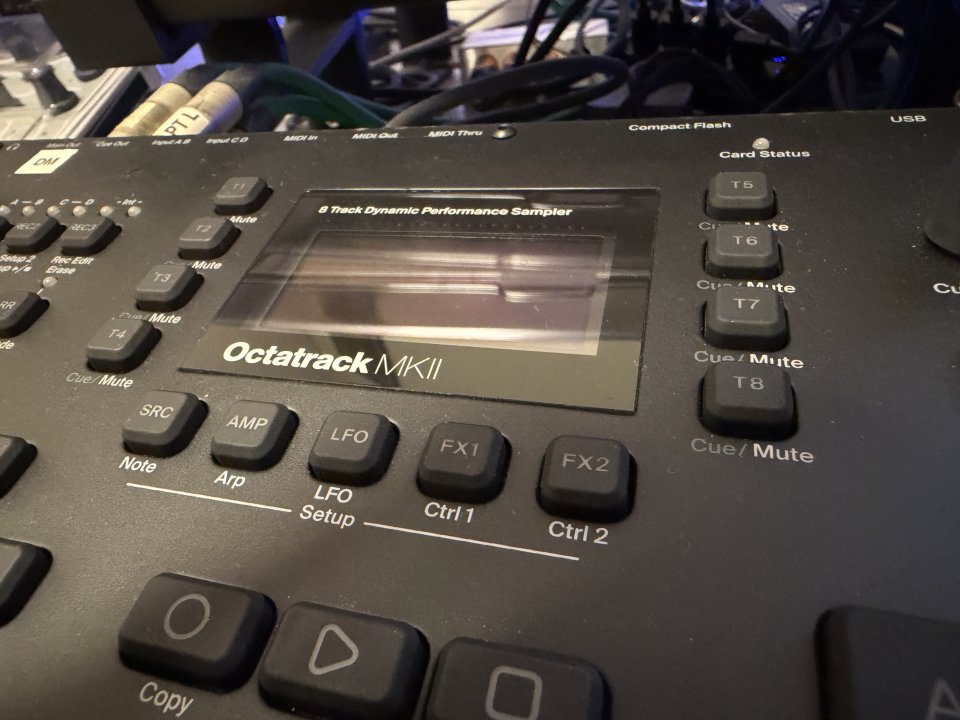 Elektron Octatrack mk2 Black Edition de segunda mano · Foto 3 de 7 · Tarragona · 1100 €