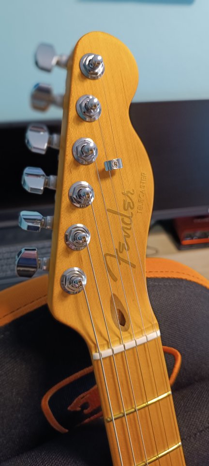 Fender Telecaster ULTRA II SINISTER RED