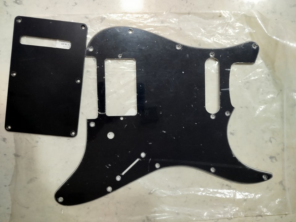 Golpeadores Pickguards stratocaster de segunda mano · Foto 3 de 3 · Bizkaia · 10 €