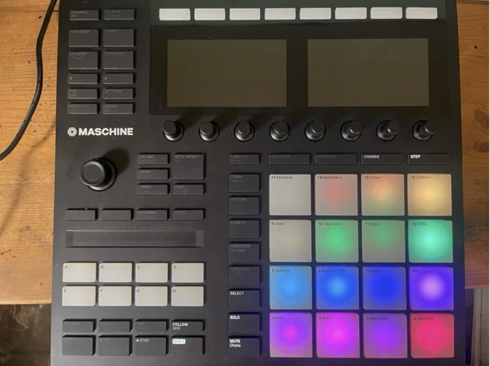 Controlador Maschine MK3 Native Instruments de segunda mano · Foto 2 de 4 · Barcelona · 240 €