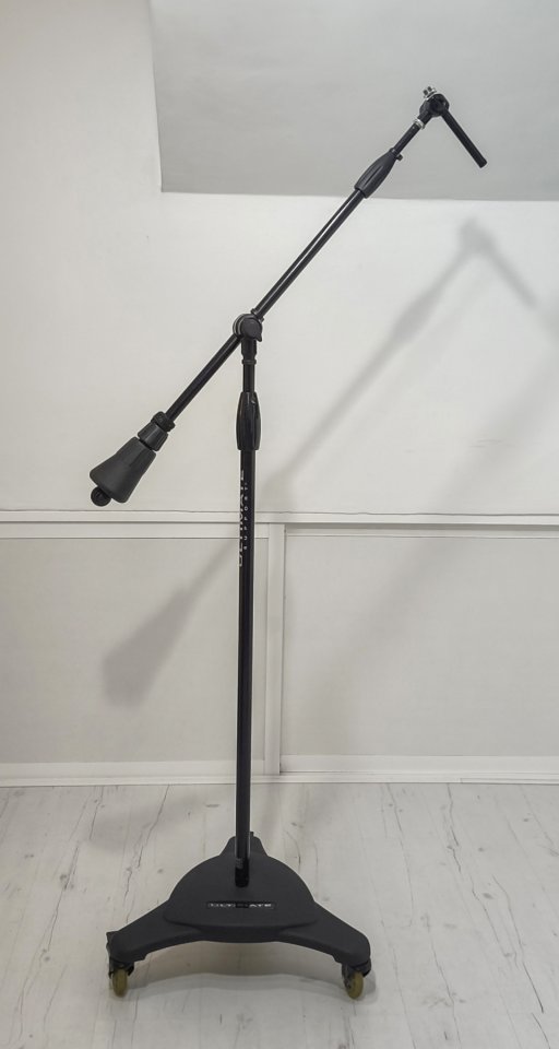 Pack estudio de grabación: pie de micrófono K&M, atril y antipop Stedman XL de segunda mano · Foto 3 de 3 · SC Tenerife · 250 €