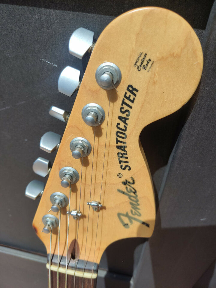 UNICA ! Fender Stratocaster USA