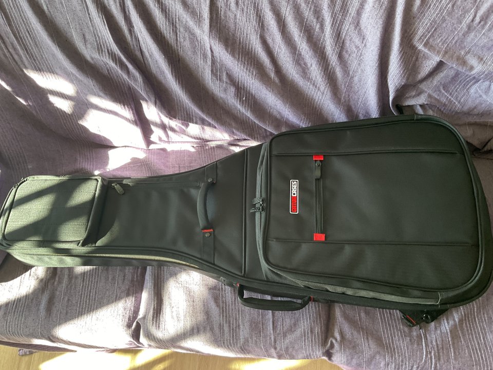 FUNDA GATOR PARA 335 Serie ProGo Ultimate