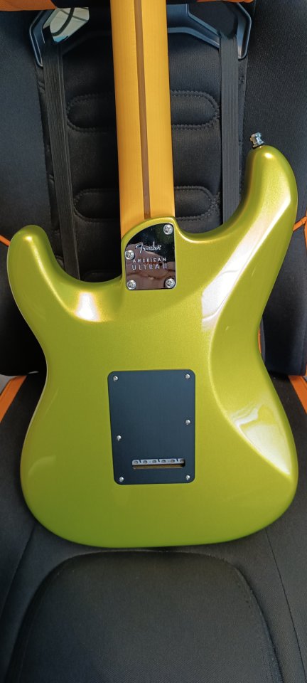 Fender Stratocaster Ultra II HSS solar flear