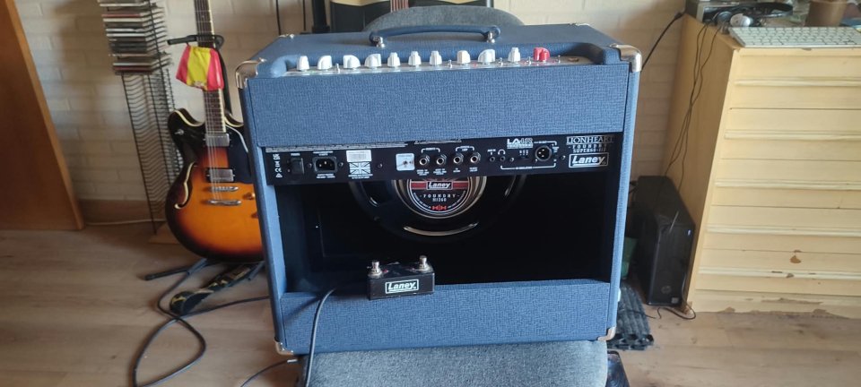 Amplificador Laney LF Super 60 de segunda mano · Foto 3 de 3 · Valencia · 230 €