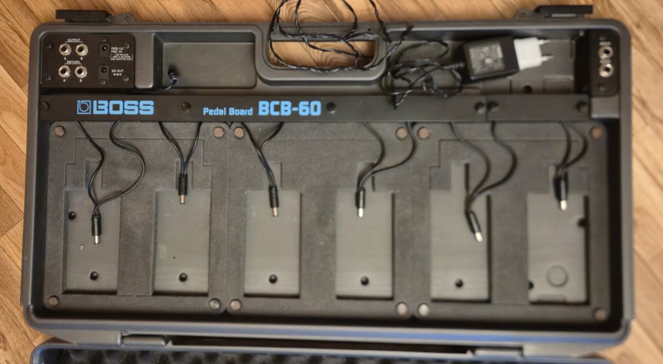 Pedalboard completa o por partes. de segunda mano · Foto 7 de 7 · Madrid · 400 €