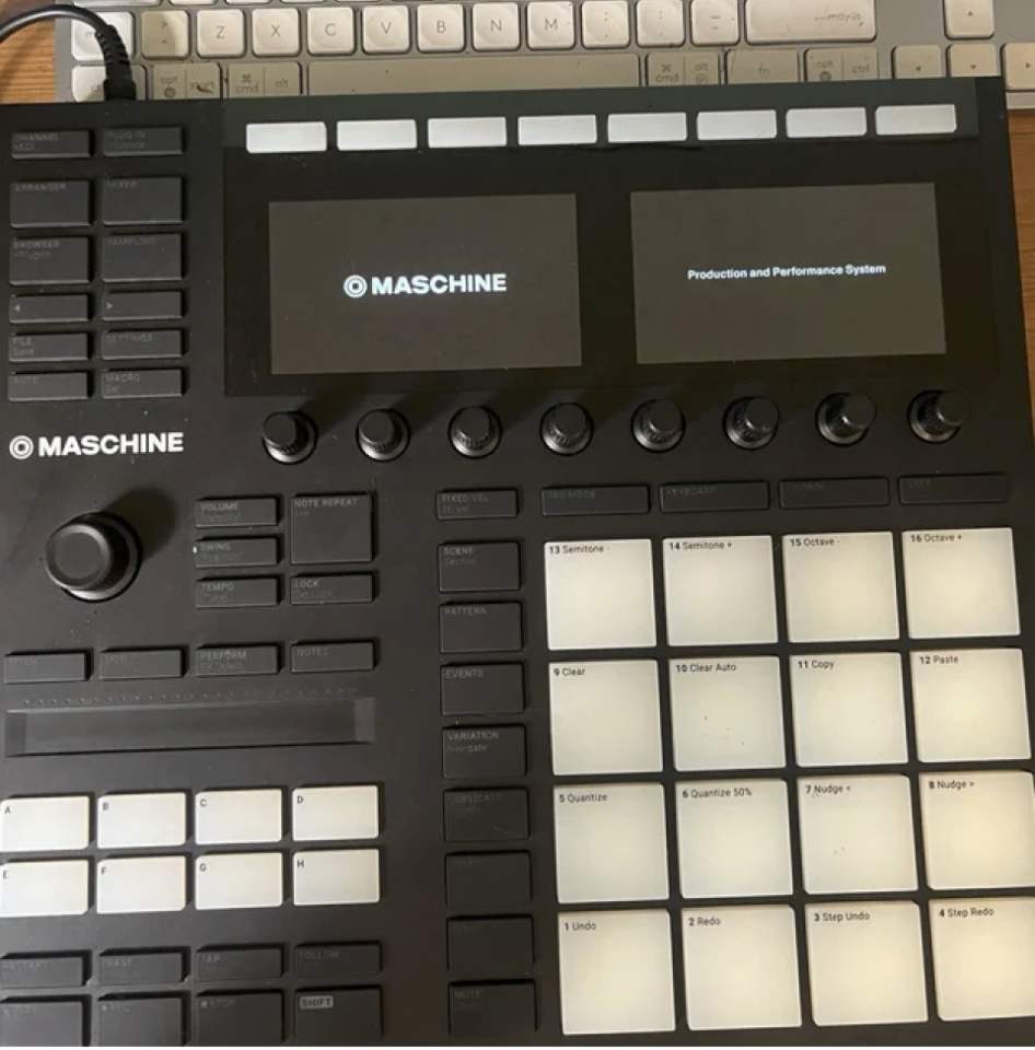 Controlador Maschine MK3 Native Instruments de segunda mano · Foto 4 de 4 · Barcelona · 240 €