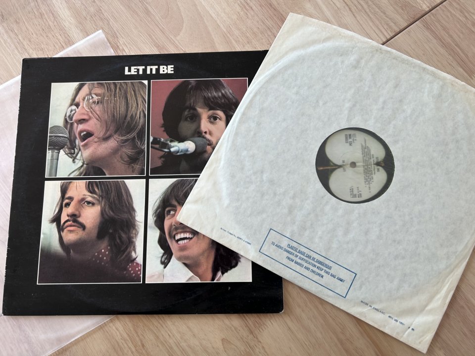 Vinilo LP Beatles Let It Be 1ª Edición inglesa de segunda mano · Foto 1 de 4 · Tarragona · 95 €