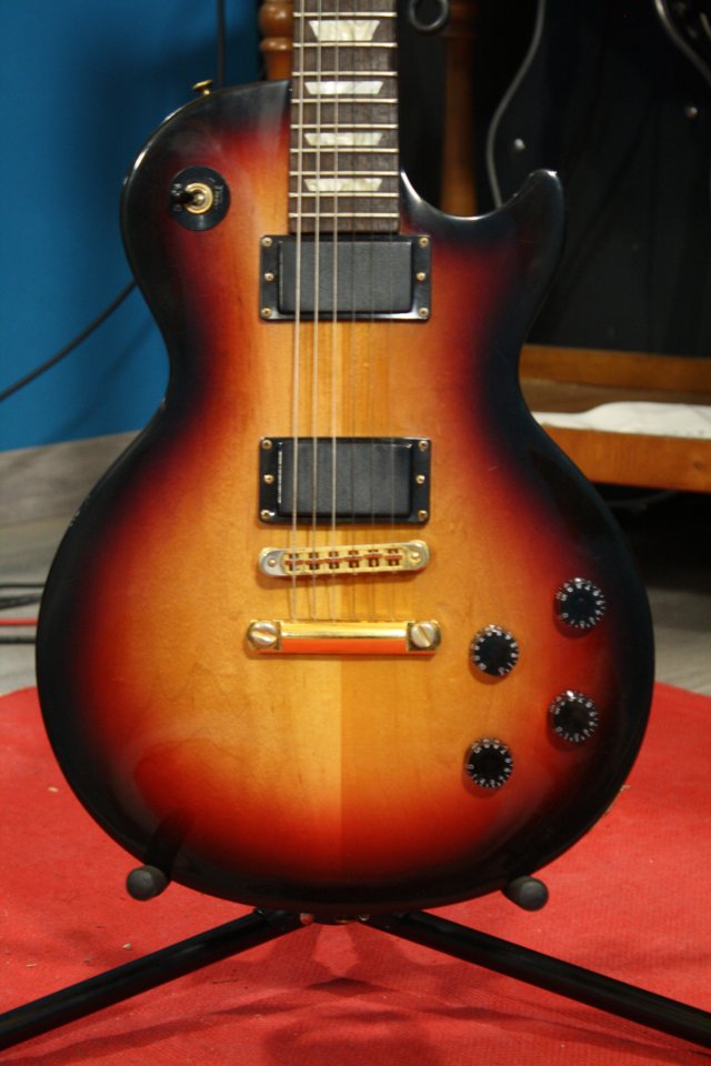 Gibson Les Paul Studio 2008 de segunda mano · Foto 1 de 6 · Girona · 850 €