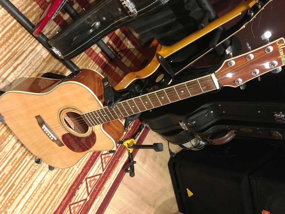 GUITARRA ACUSTICA Memphis DG300