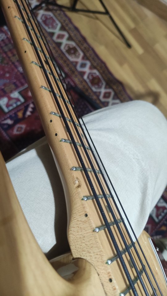 Bajo Fender Jazz Bass American Standard de segunda mano · Foto 8 de 8 · Valladolid · 1250 €
