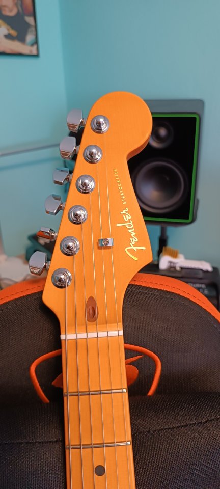 Fender Stratocaster Ultra II HSS solar flear