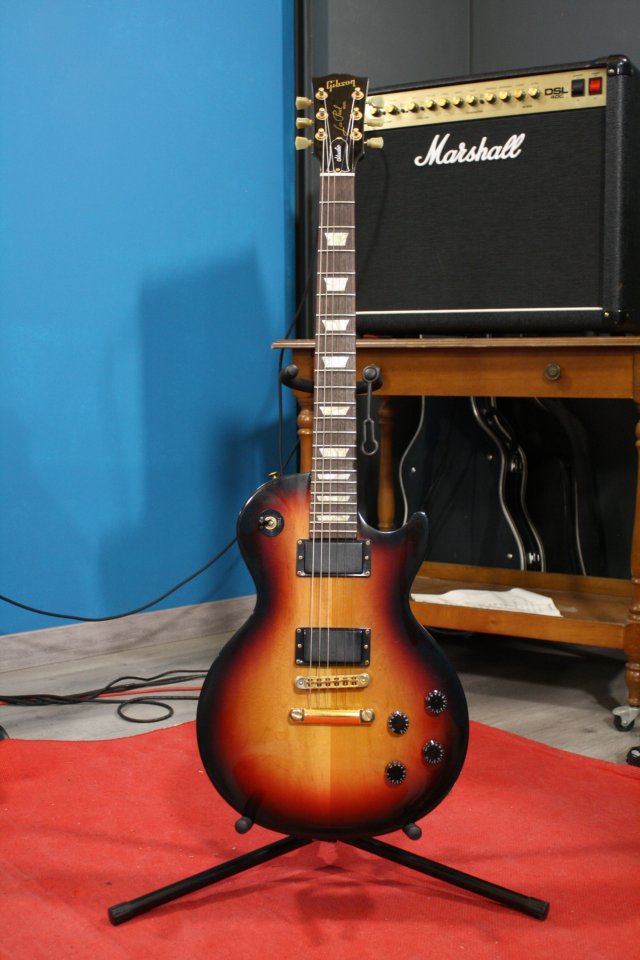 Gibson Les Paul Studio 2008 de segunda mano · Foto 2 de 6 · Girona · 850 €