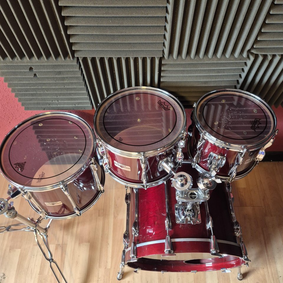 Batería YAMAHA 9000 Recording Custom 20" 10" 12" 14" Cherry Wood de segunda mano · Foto 4 de 4 · Cantabria · 2950 €
