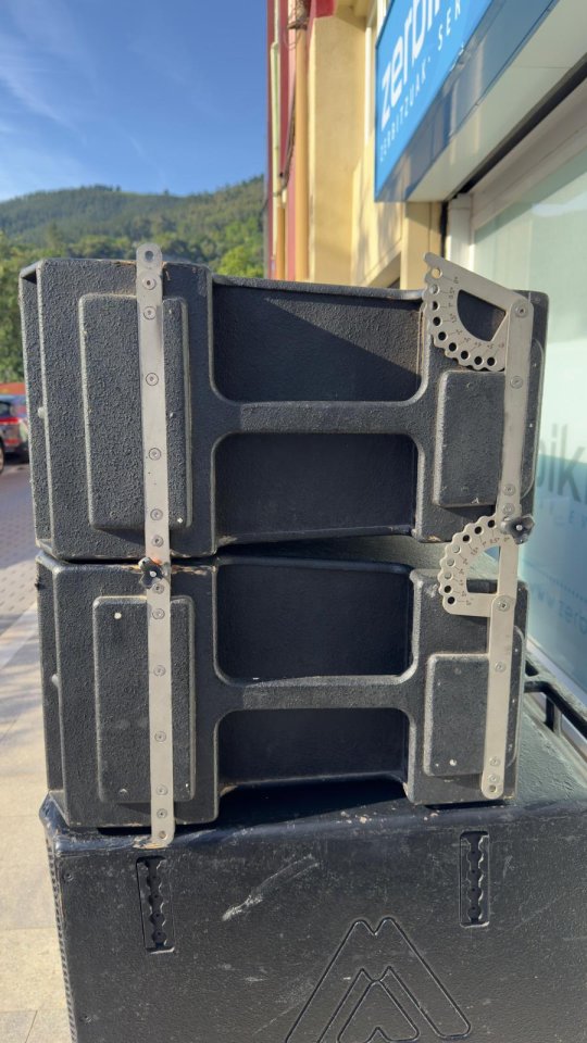 Line Array Master Audio MA210D + MAW218D 18.000W RMS de segunda mano · Foto 4 de 7 · Araba · 9000 €