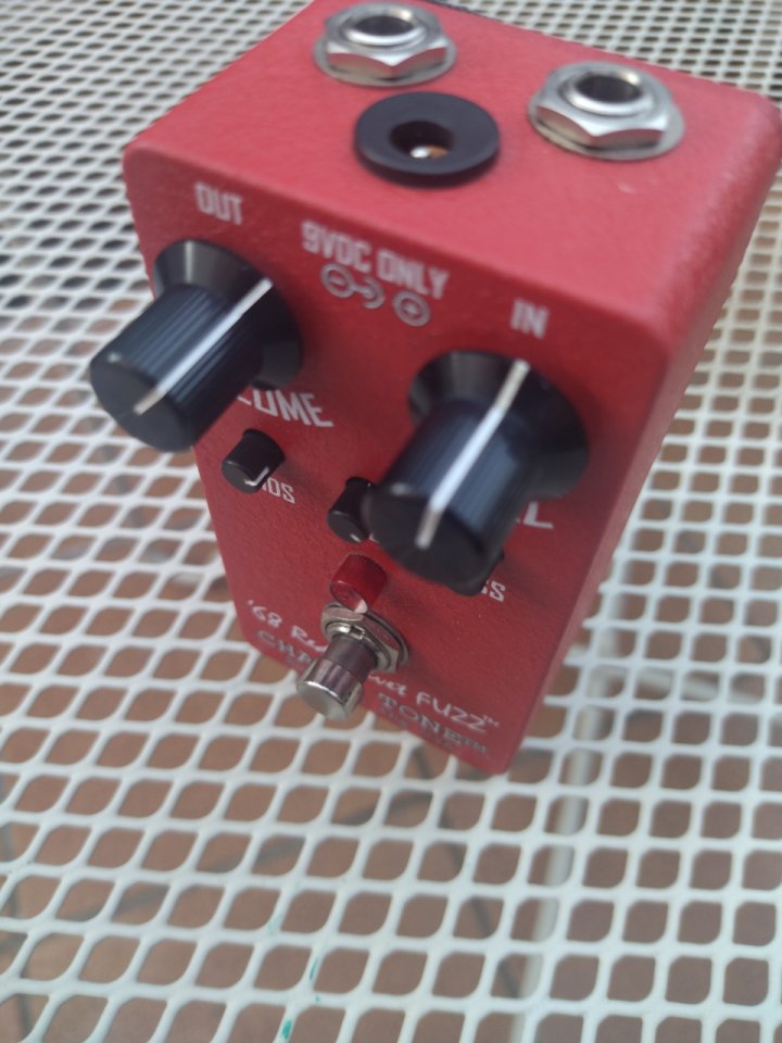 Chase Tone '68 Red Velvet Fuzz de segunda mano · Foto 5 de 5 · Barcelona · 175 €
