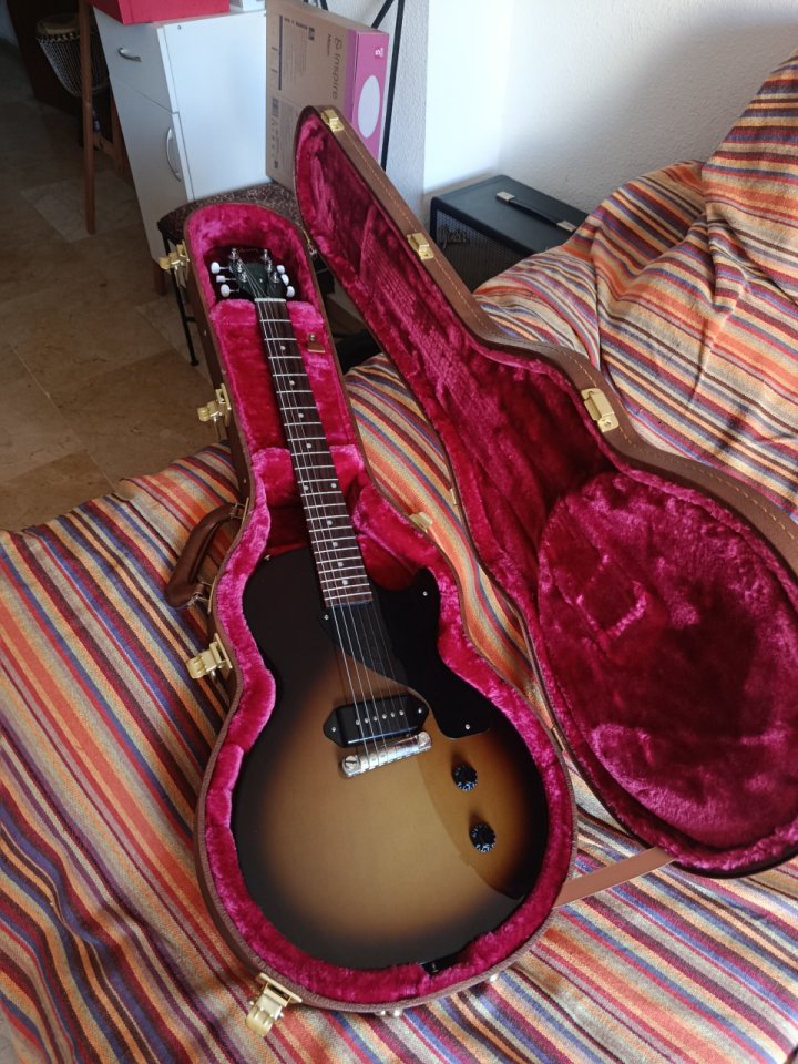 Gibson LesPaul junior de segunda mano · Foto 1 de 7 · Cádiz · 800 €