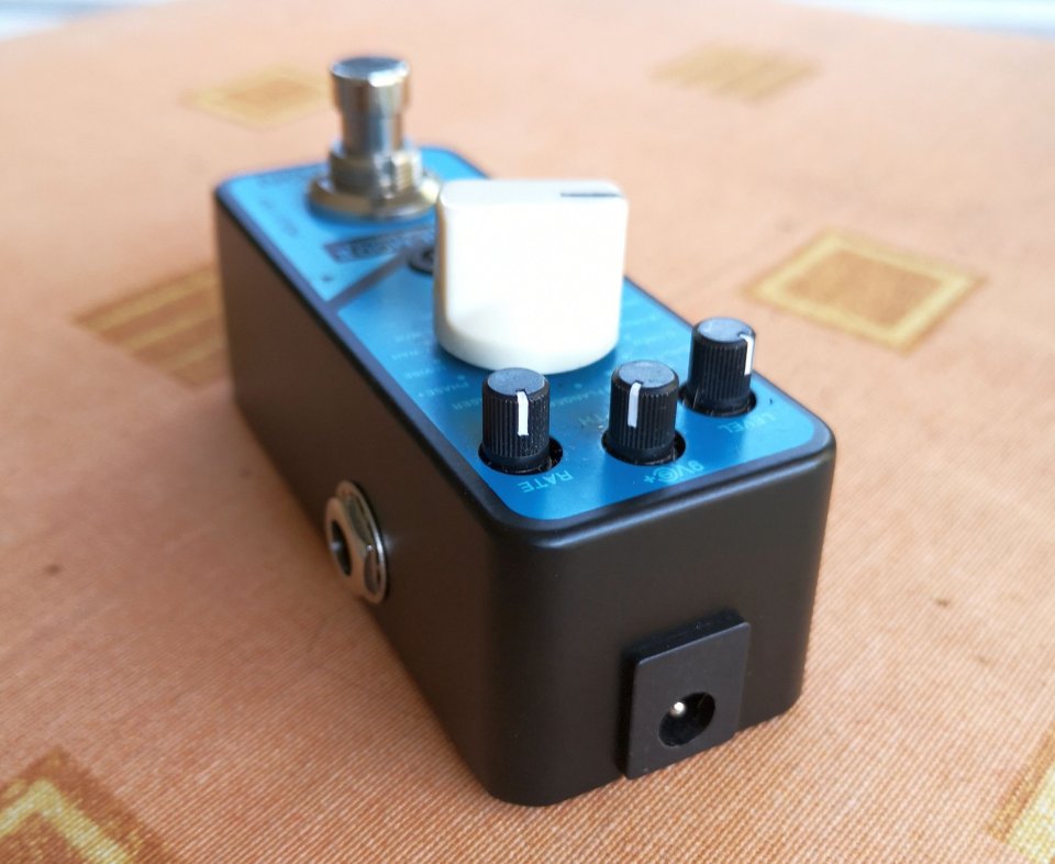 Valeton Coral Mod II, minipedal multiefectos de modulación de segunda mano · Foto 2 de 3 · Madrid · 35 €